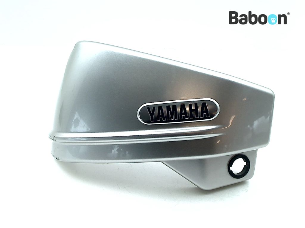 Yamaha XVS 650 Custom 2003-2013 V-Star (XVS650C) Painel de selim esquerdo (4TR-21711-00)