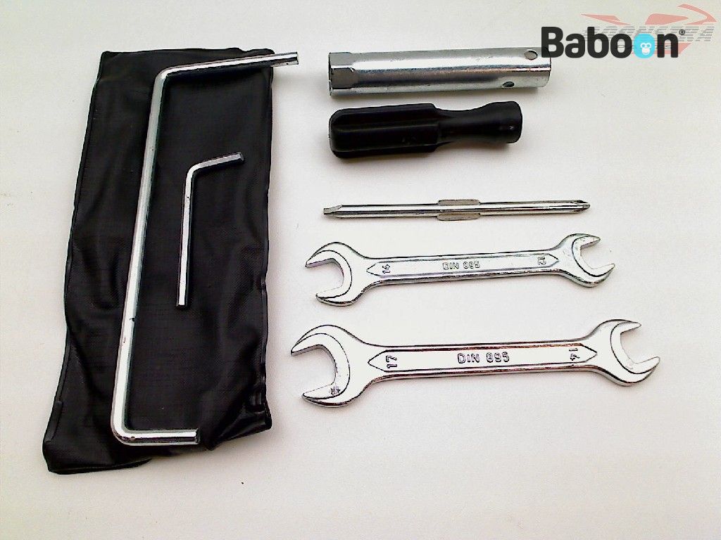 Suzuki UX 150 Sixteen (UX150) Kit de herramientas