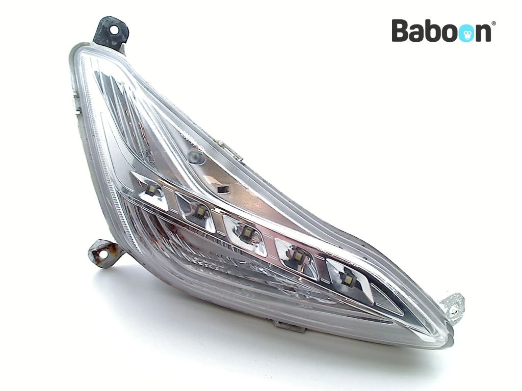 Piaggio | Vespa Beverly 350 2013-2016 IE Sport Touring Turn Signal Right Front