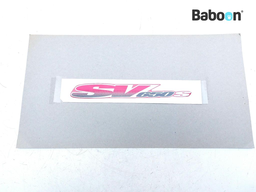 Suzuki SV 650 1999-2002 (SV650N SV650S SV650) Adhesivo S-model (68181-20F00-N0H)
