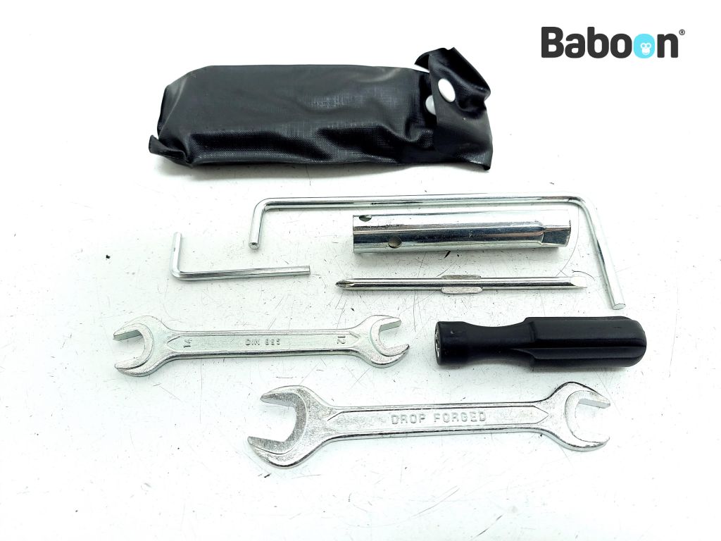 Suzuki UX 150 Sixteen (UX150) Kit de herramientas